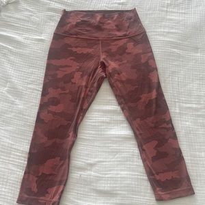Lululemon pink camo crop leggings